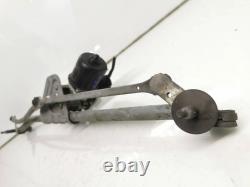 Mini One Cooper Clubman R55 2008 Front Windshield Wiper Linkage and Motor